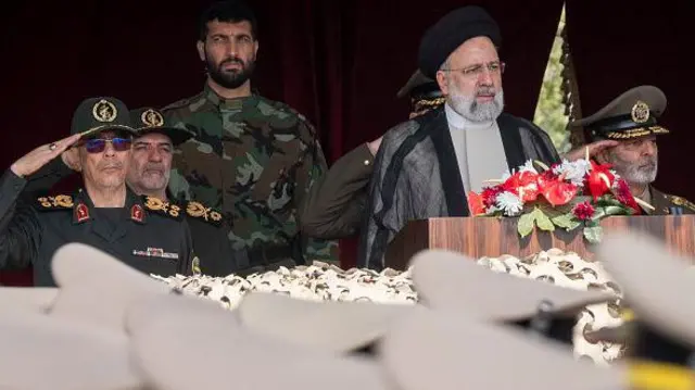 "මේ සංචාරයත් එක්ක ලංකාව එක්තරා ආකාරයේ රාජ්යතාන්ත්රික ගැටලුවකට මුහුණ පාලා තියෙනවා."