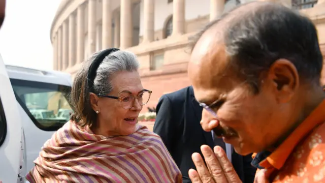 अधीर रंजन चौधरी और ममता बनर्जी के बीच पुरानी अदावत मानी जाती है.