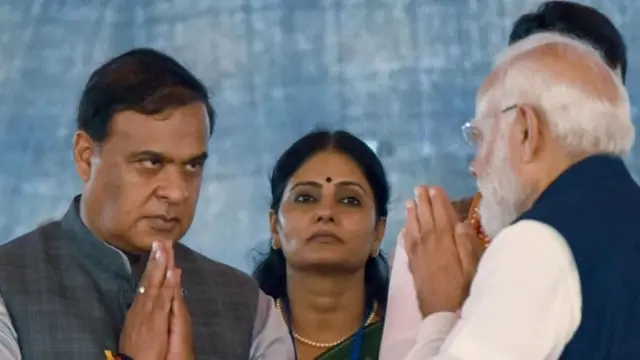 हिमंता बिस्वा सरमा आणि पंतप्रधान नरेंद्र मोदी