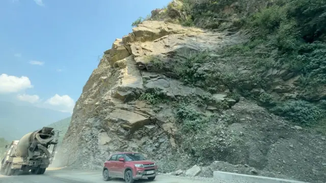 पहाड़ी इलाक़ा