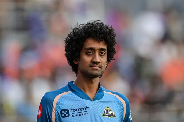 ஐபிஎல் 2026: இன்று களமிறங்கும் 4 தமிழ்நாடு வீரர்கள். யாரிடம் என்ன எதிர்பார்க்கலாம்?