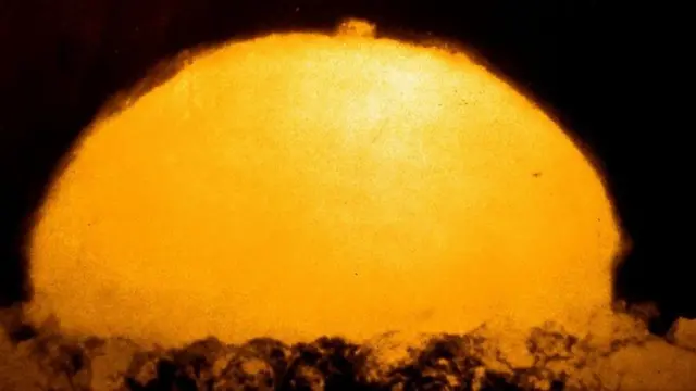 Theodore Hall wuxuu ka baqay in Maraykanku oo keliya uu haysto hubka nukliyeerka.