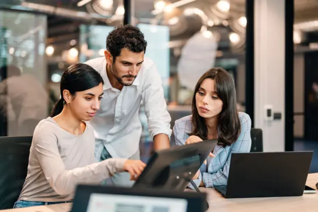 બીબીસી ગુજરાતી એચઆરએ ઇન્કમટૅક્સ હોમ લોન ડિડક્શન ટૅક્સ એક્ઝેમ્પશન પગારદાર ટૅક્સ રેજિમ