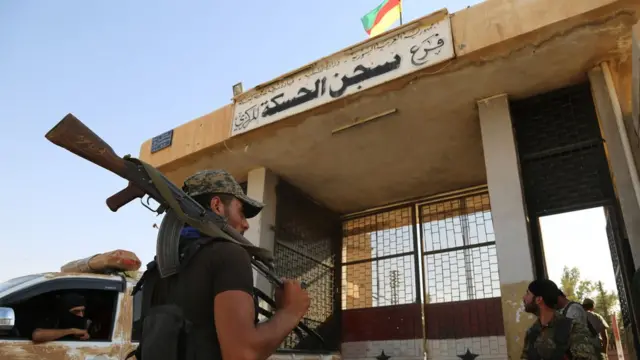 Haseke'deki YPG'liler