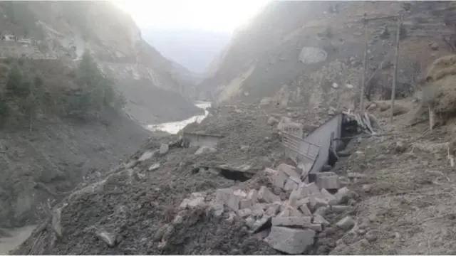 பேரழிவு ஏற்படுத்திய உத்தரகாண்ட் பெருவெள்ளத்துக்கு காரணம் என்ன?