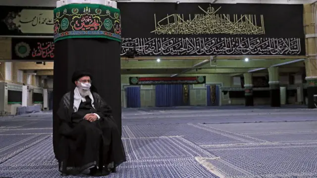 خامنهای در حسینیه امام خمینی