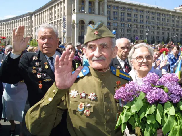 9 травня 2000 року