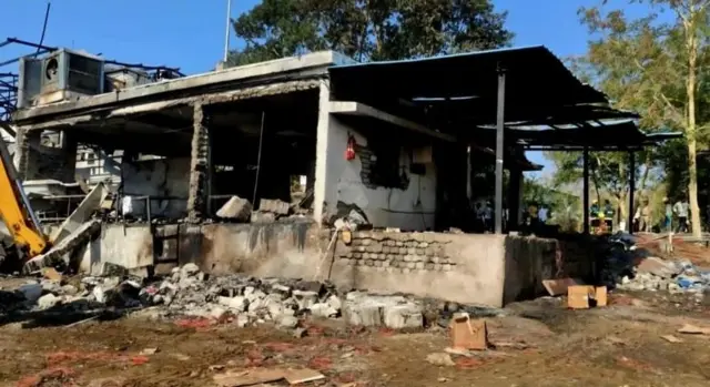 ही कंपनी खाणकाम आणि पायाभूत सुविधा प्रकल्पांसाठी लागणारी स्फोटके, डिटोनेटर्स आणि संबंधित उत्पादने तयार करते.