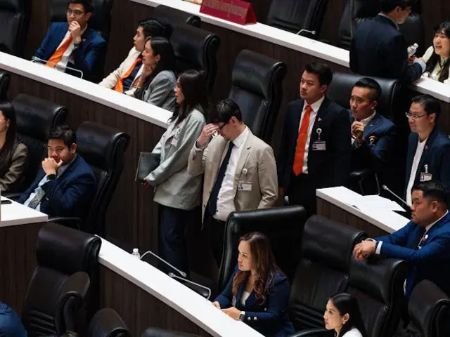 อากัปกิริยาของ สส. ก้าวไกล