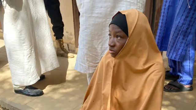 One bride as she dey wait for her fiancé for Hisbah office to collect clearance