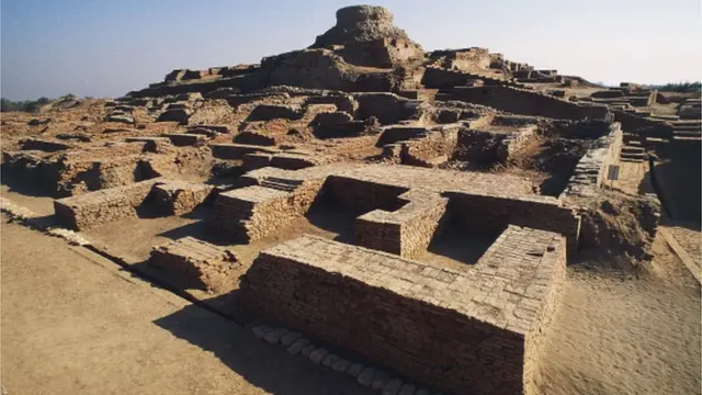 హరప్పా నాగరికత శిథిలాలు