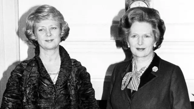 Vigdis Finnbogadottir com Margaret Thatcherbônus da galera bet1982