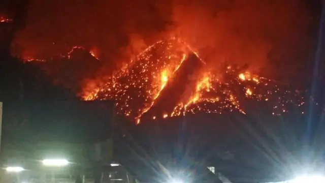 ไฟป่าบนภูเขา