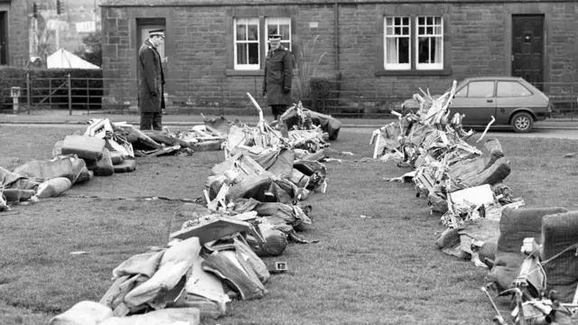 Обломки самолета