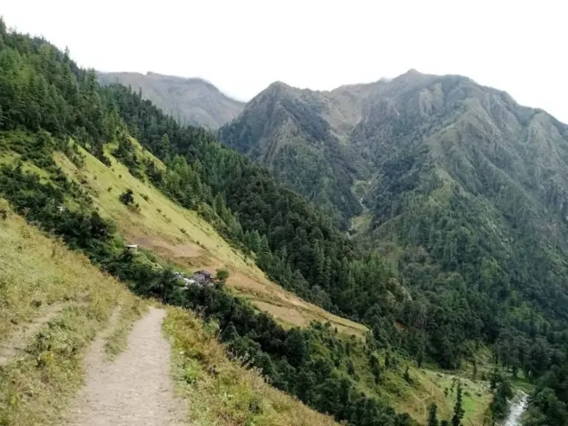 हुम्ला र बाजुराबीच सीमा विवाद देखिएको भुभाग। 