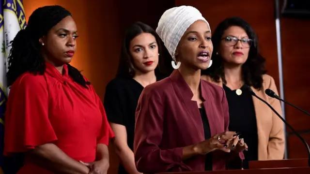 Ayanna Pressley, Alexandria Ocasio-Cortez , Ilhan Omar e Rashida Tlaib