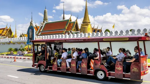 นักท่องเที่ยว