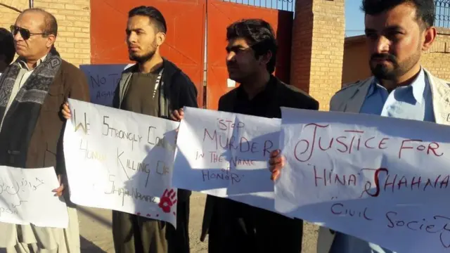 हिना की हत्या के विरोध में प्रदर्शन