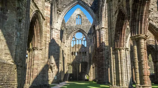 Аббатство Тинтерн в Монмутшире