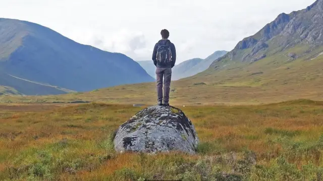 мужчина в горах