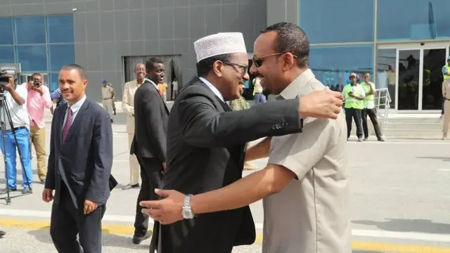 Farmaajo iyo Abiy oo xabadka isku salaamaya