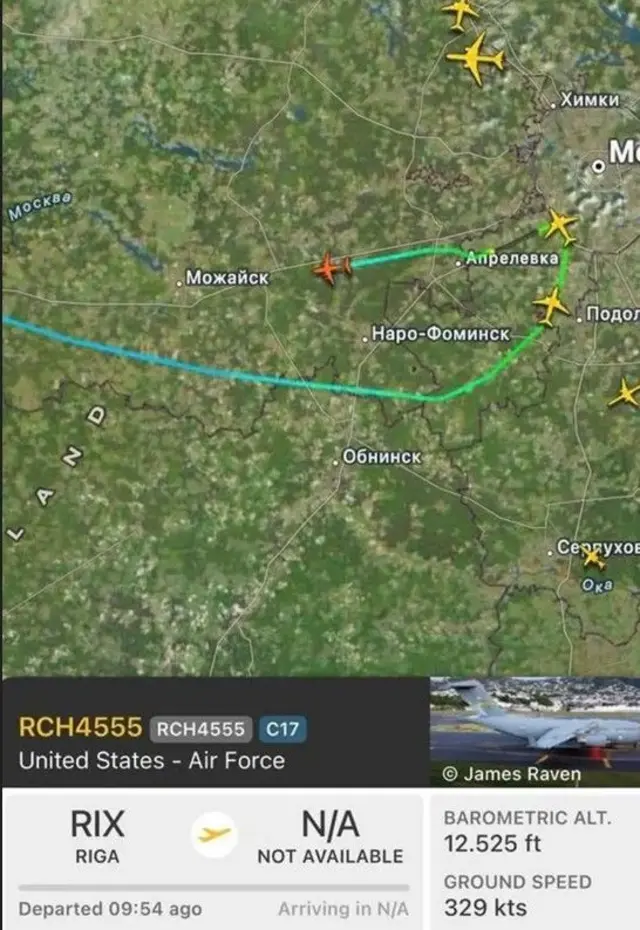 скрін польоту літака над Росією з Flightradar24