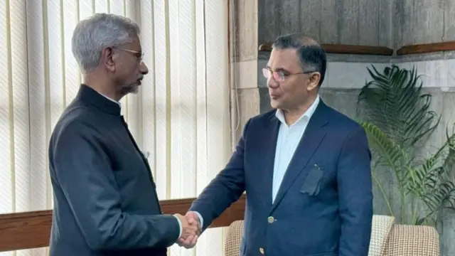 ढाक्यात खालिदा झिया यांचे पुत्र तारिक रहमान यांच्याबरोबर भारताचे परराष्ट्र मंत्री