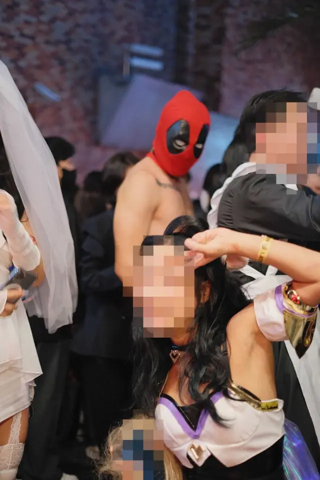 압사사고 발생 하루 전인 28일 밤부터 29일 새벽 사이 사진작가 구기섭 씨가 촬영한 사고 지점 일대의 모습