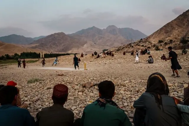 சத்ரான் கிளப்பிய சர்ச்சை