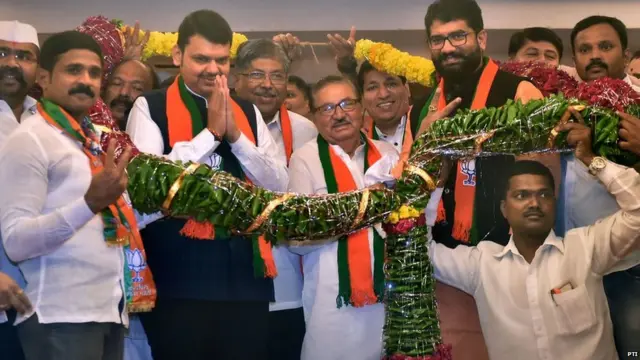 भाजपमध्ये विरोधी पक्षांमधून मेगाभरती सुरू आहे