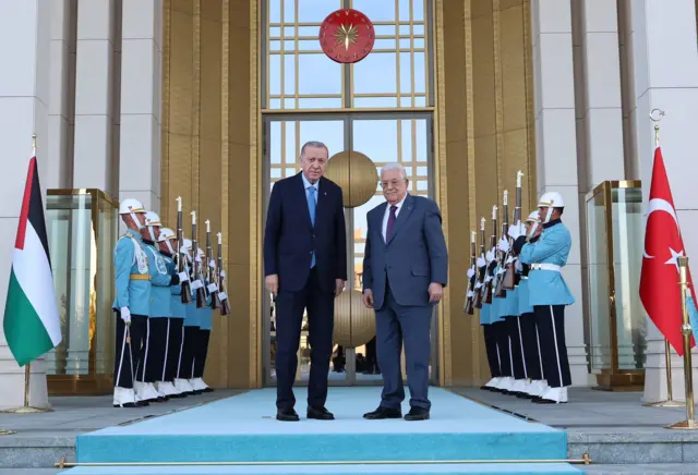 Cumhurbaşkanı Erdoğan, Mahmud Abbas'ı Cumhurbaşkanlığı Sarayı'nda kabul etti