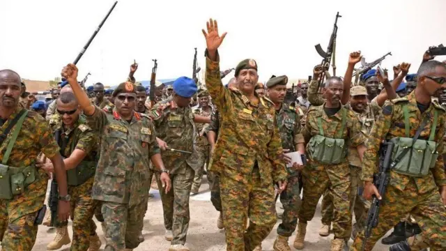 ኣብዚ ኲናት፡ ልዕሊ 14 ሚልዮን ሰባት ካብ መረበቶም ክመዛበሉ ከለዉ፡ 28 ሚልዮን ሰባት ድማ ንኸቢድ ጥሜት ተቐሊዖም እዮም።