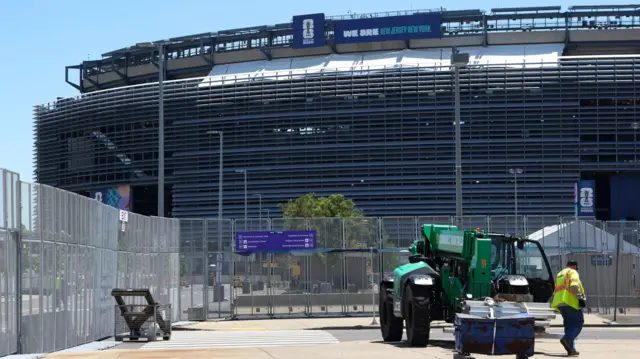 Últimos preparativos no estádio MetLife, em Nova Jersey 