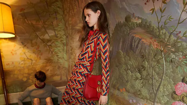 El organismo de control de la publicidad británica prohibió este anuncio de Gucci ya que representa lo que se considera una mujer "enfermizamente delgada"