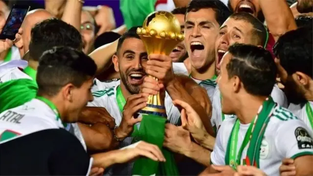 Awọn agbabọọlu Algeria