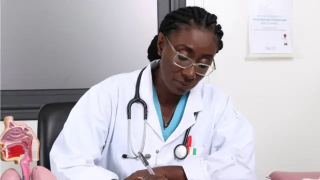 Pr Evelyne Lasme Guilao