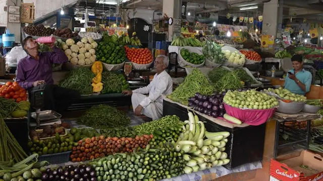 મોંઘવારીની પ્રતીકાત્મક તસવીર