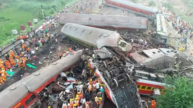 هند اورګاډي ټکر