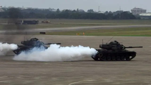 Tanques en Taiwán.