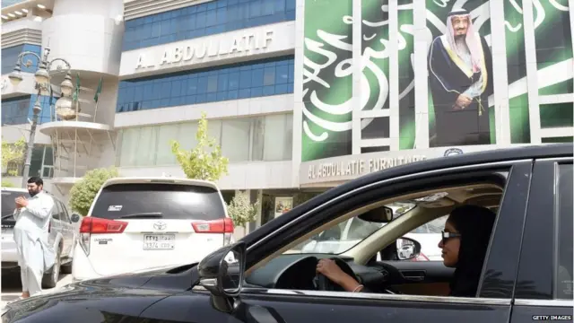 सऊदी अरब, महिलाओं को गाड़ी चलाने की इजाज़त