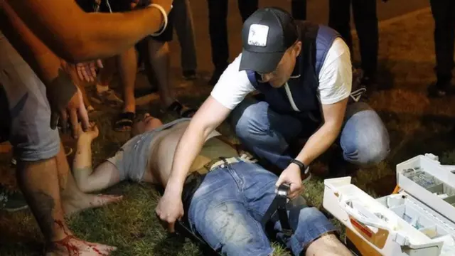 Раненный протестующий