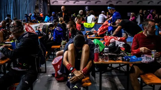 Puesto de descanso y avituallamiento de Courmayeur, en el kilómetro 78 de recorrido.