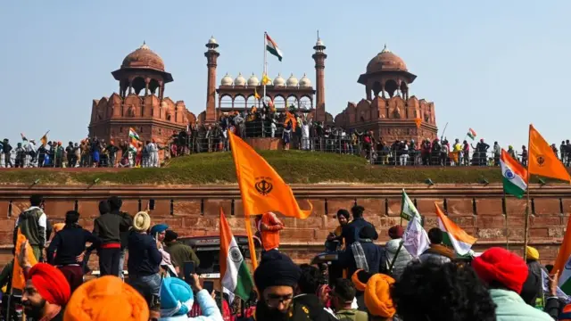 Quloqlar oqiydilar Quloqlar oqiydilar