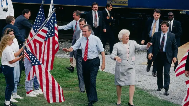 जॉर्ज बुश, George HW Bush, टिमोथी
