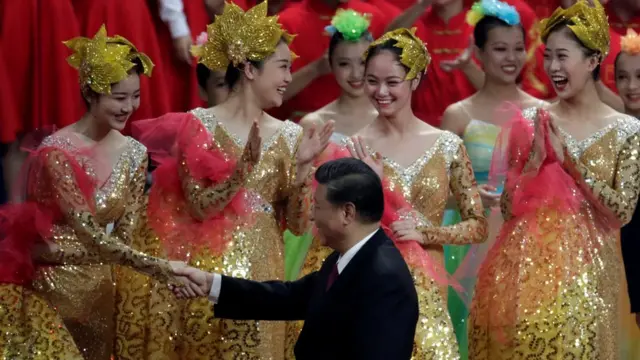 习近平三天澳门访问行程与社会各界见面。