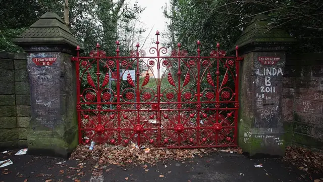 Ворота приюта Strawberry Field