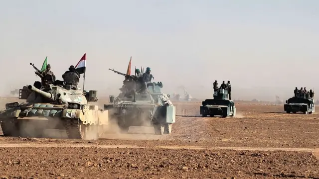 સીરિયામાં લડાકુનો કાફલો