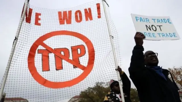 Abagira imyiyerekano bavuga ko ayo masezerano yatumye ubuzi bugabanuka