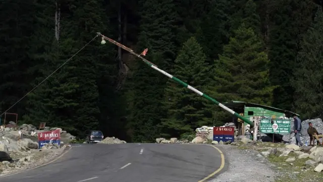 Fuerzas indias en la región disputada de Cachemira en junio de 2020.