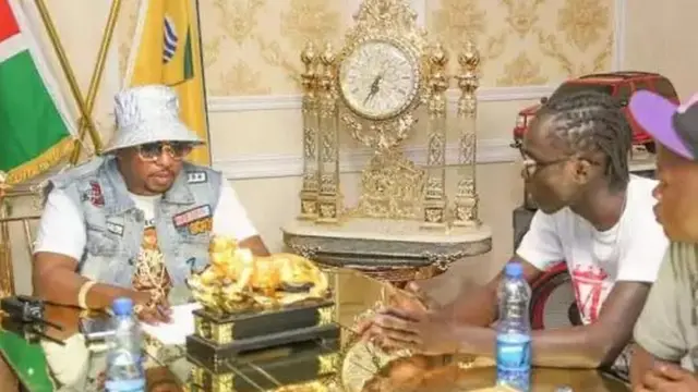 Mike Sonko atawọn ọdọ